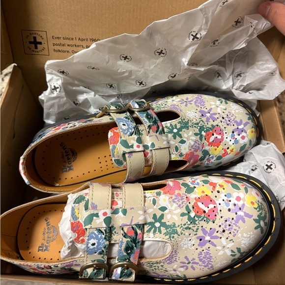 Mary Jane Parchment Beige Floral Mash Up Backhand Dr. Martens AirWair size 7 - Picture 2 of 4